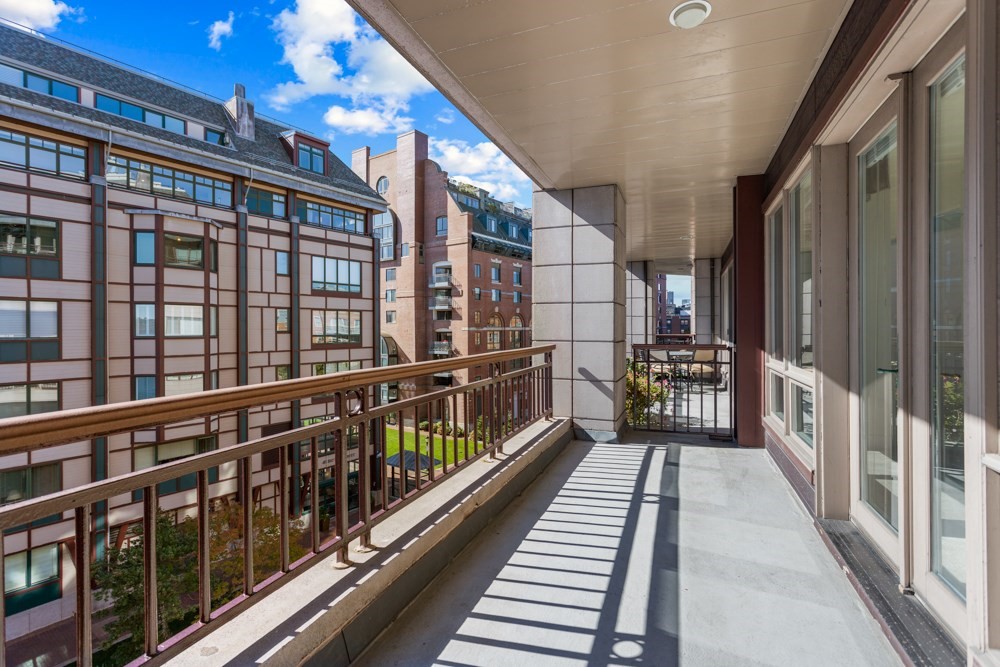 50 Battery St # 303