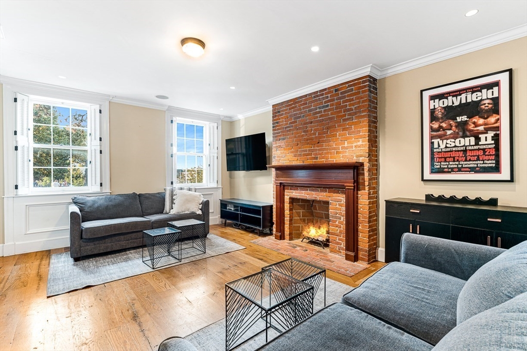 7 Jackson Ave