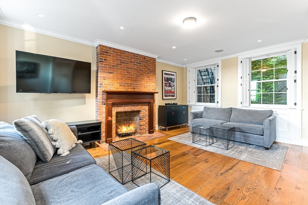 7 Jackson Ave