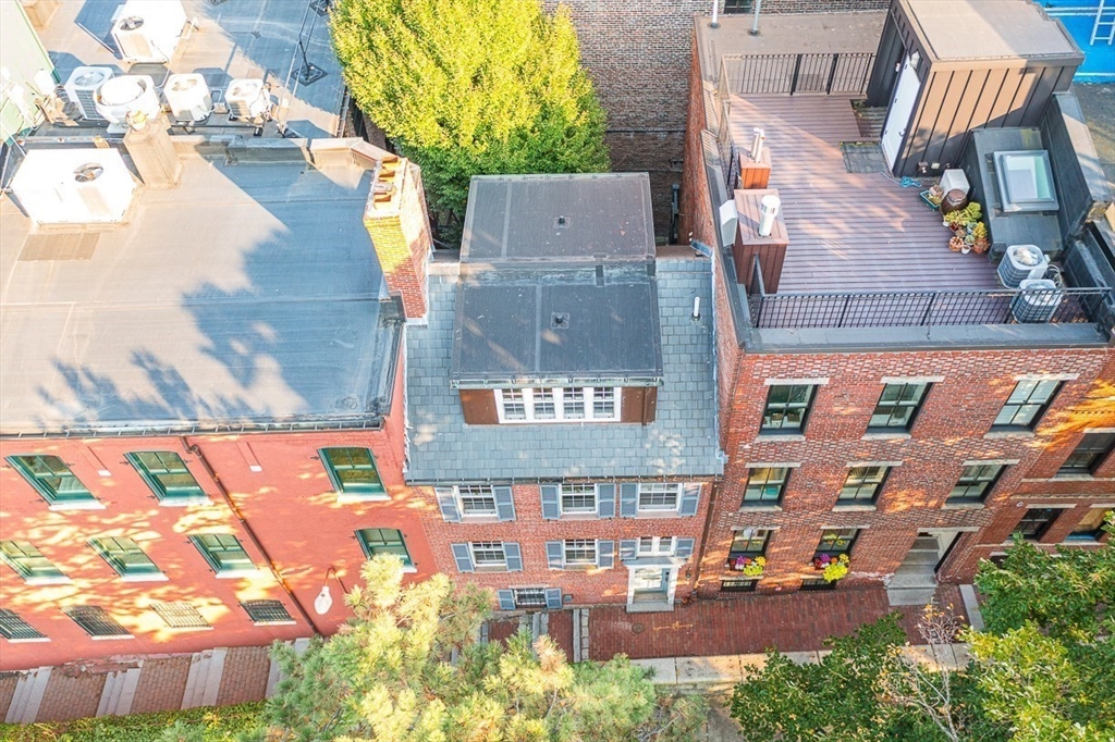 7 Jackson Ave