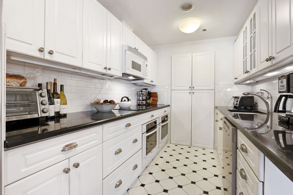 357 Commercial St # 725
