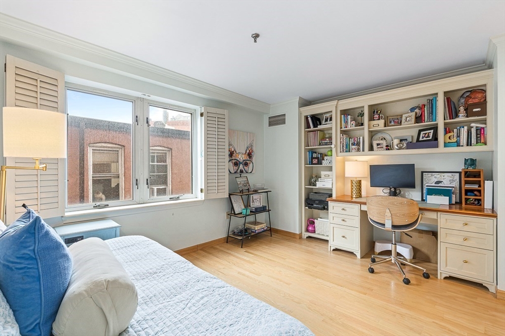 350 North St # 301