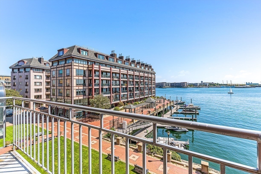 357 Commercial St # 311