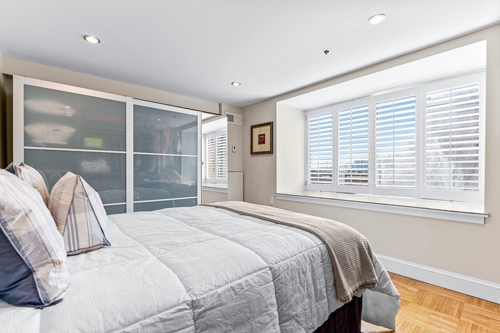 357 Commercial St # 311