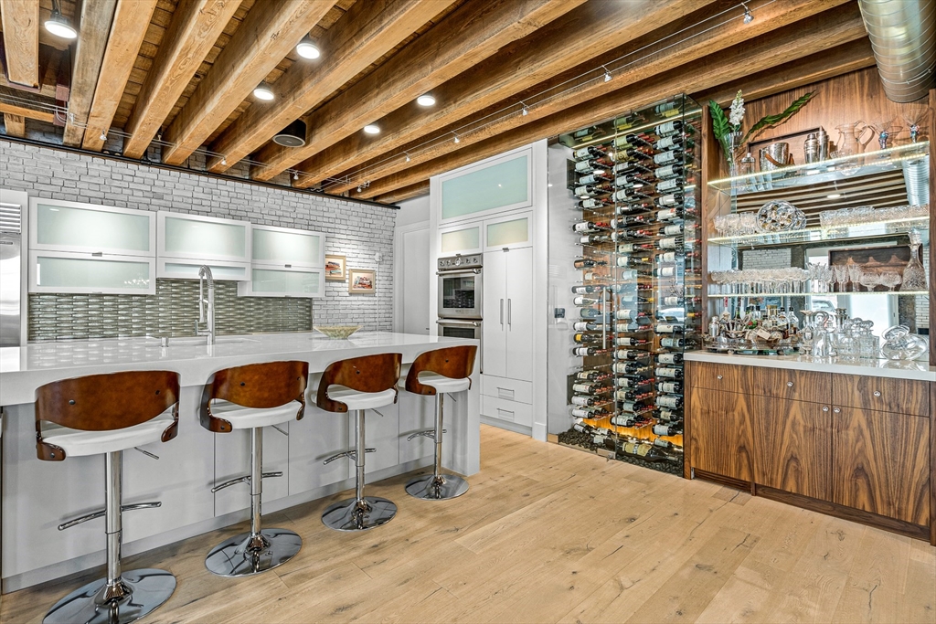 343 Commercial St # 114