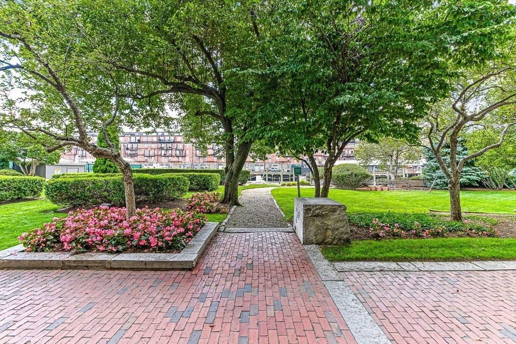 28 Atlantic Ave., Bays 135-138