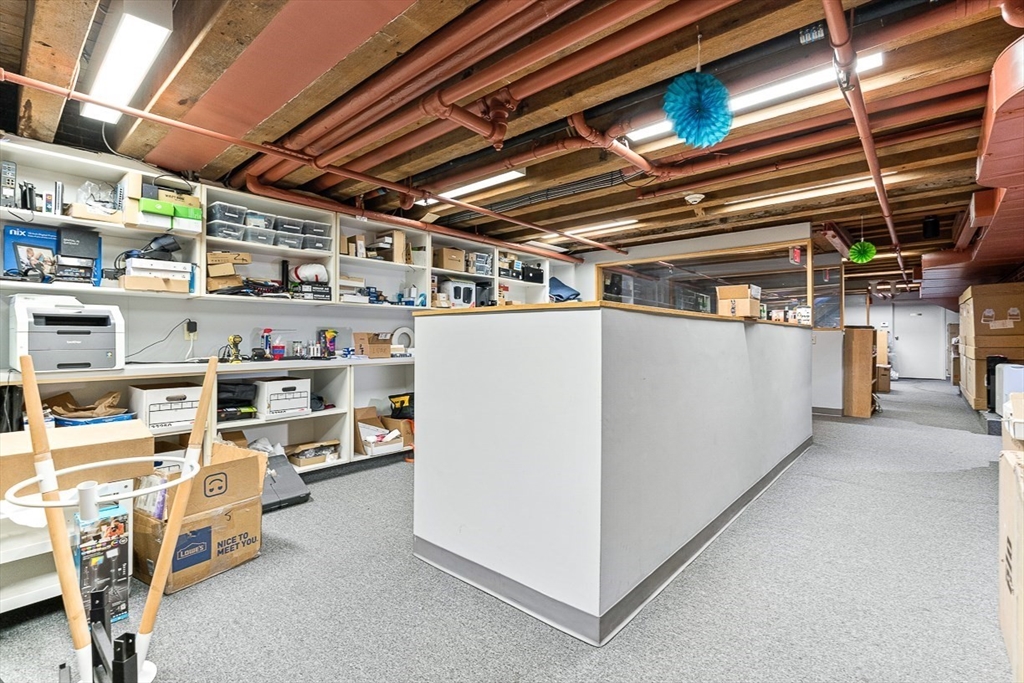 28 Atlantic Ave., Bays 135-138