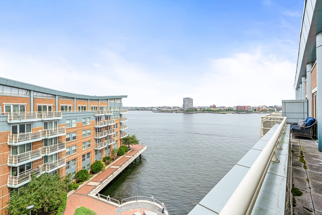 4 Battery Wharf # 4608
