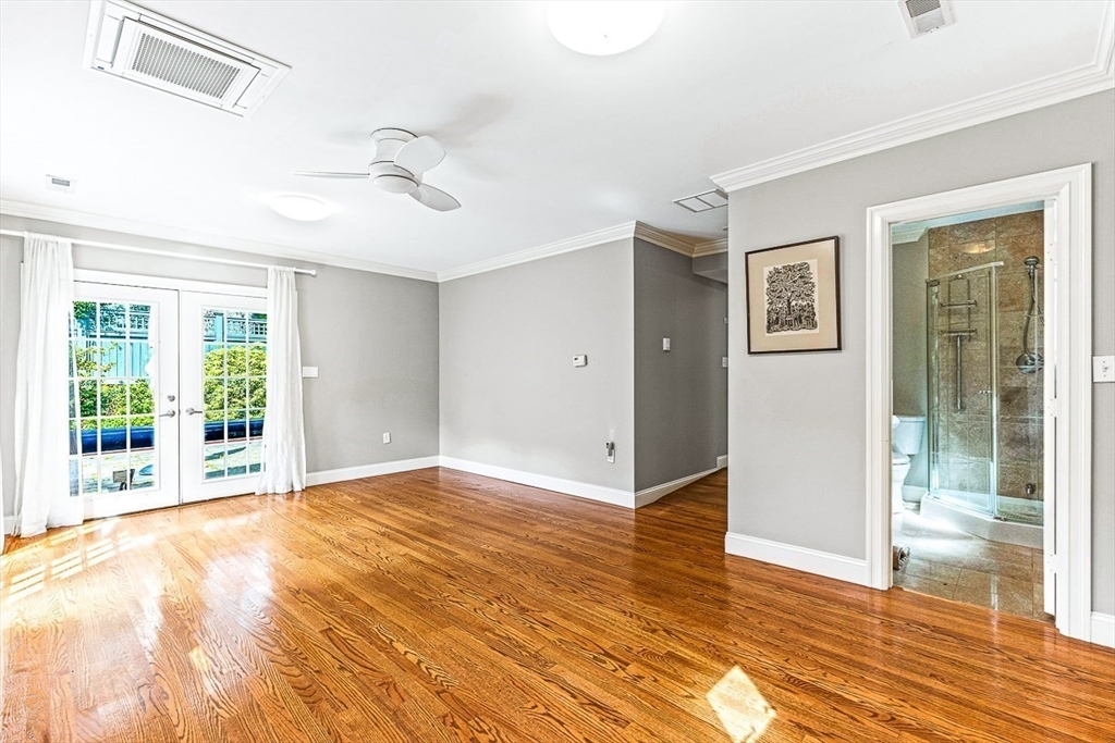 24 Bellevue Street