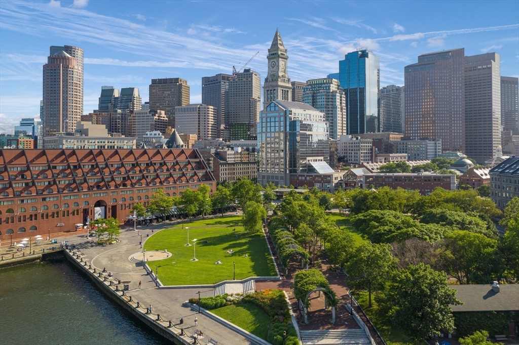 33 Commercial Wharf East # 44