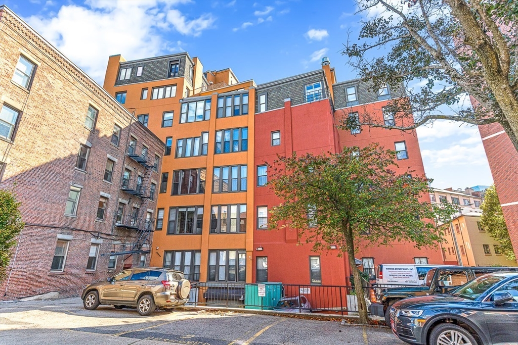 120 Fulton St # 2E