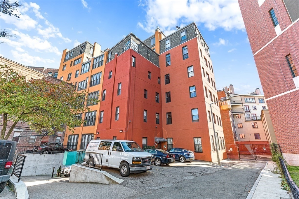 120 Fulton St # 2E