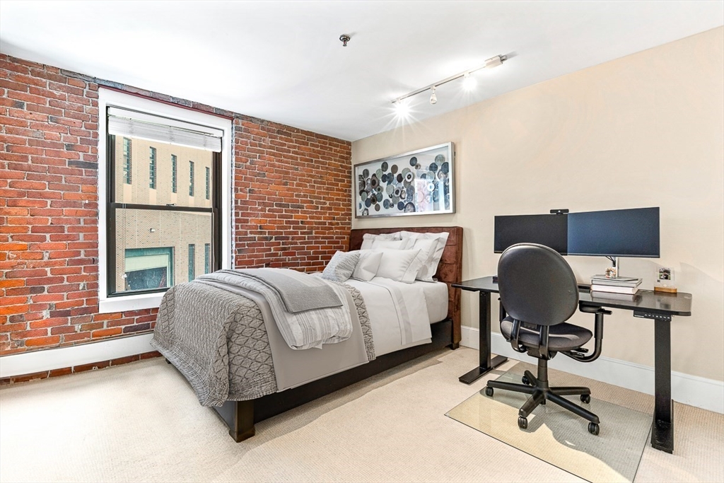 120 Fulton St # 2E