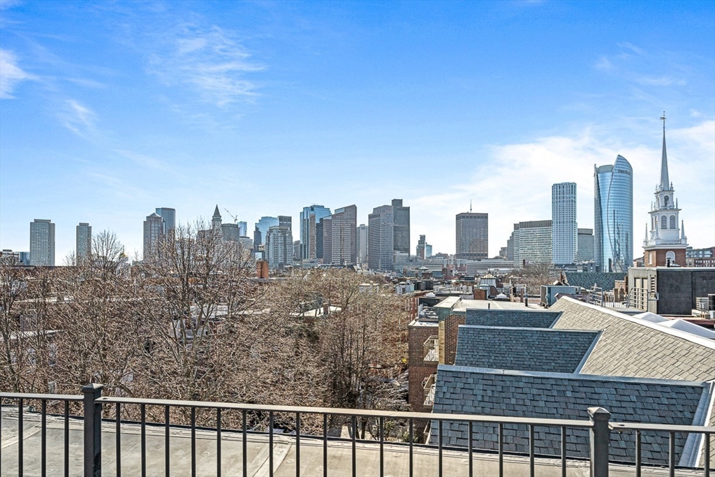 440 Commercial St # 402