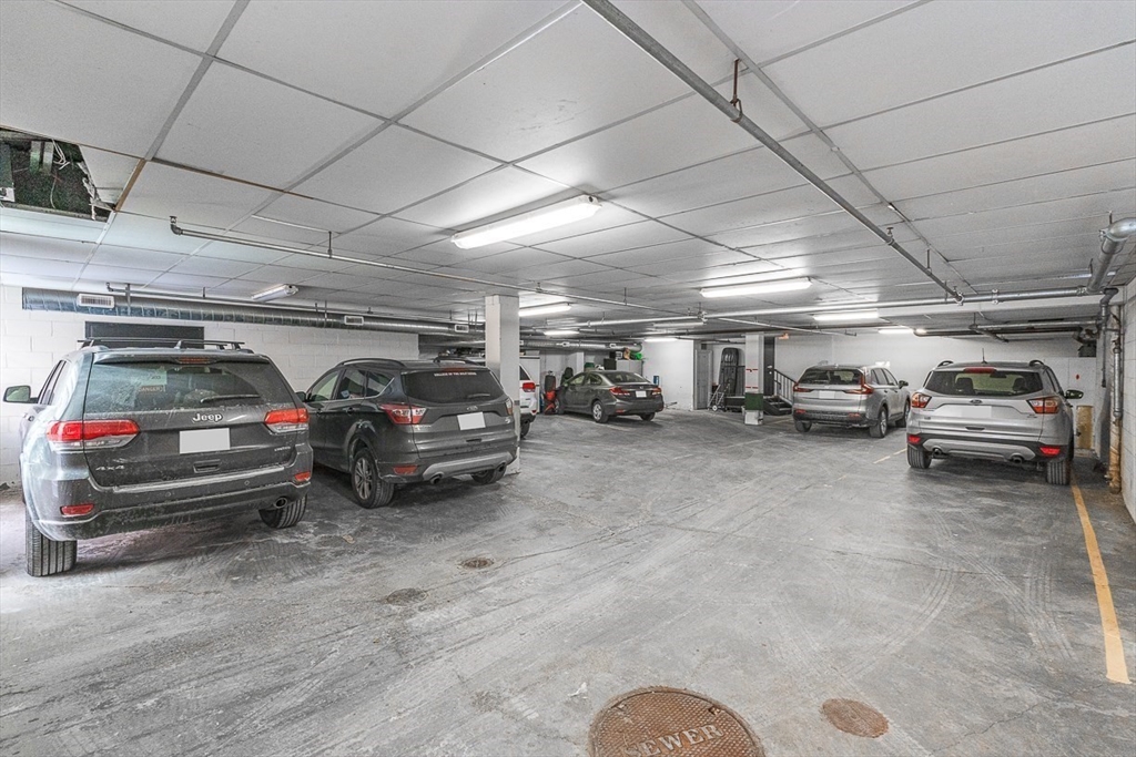 440 Commercial St # 402