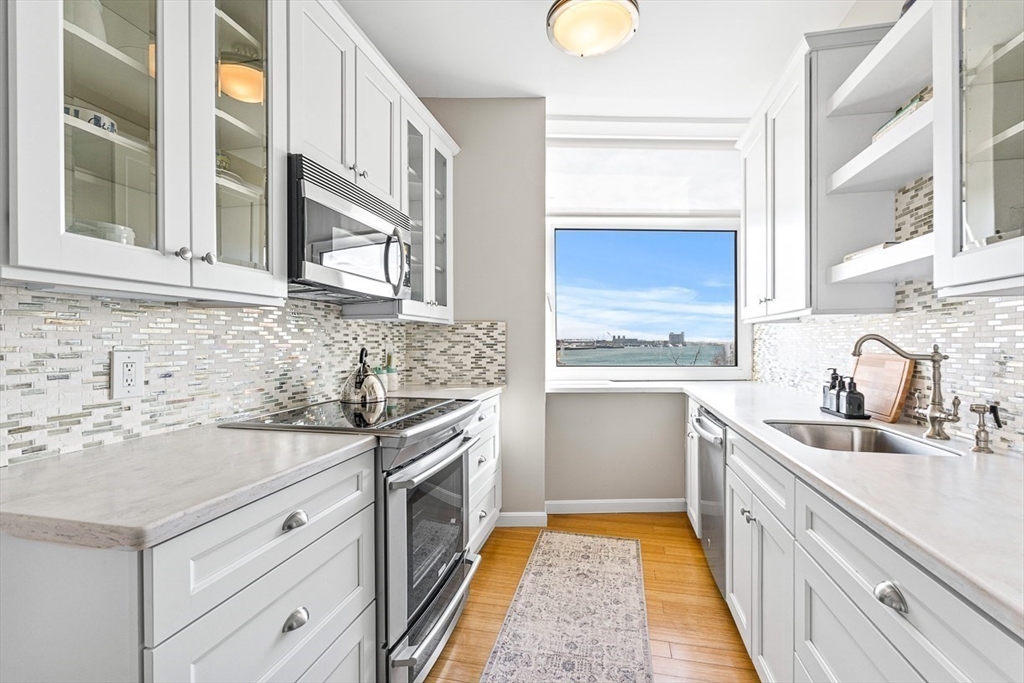 300 Commercial St # 303