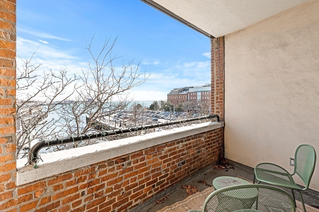 300 Commercial St # 303