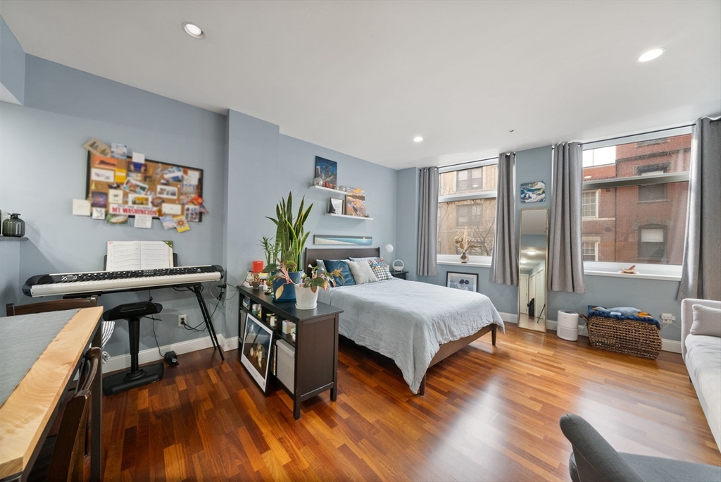 300 Commercial Street # 310