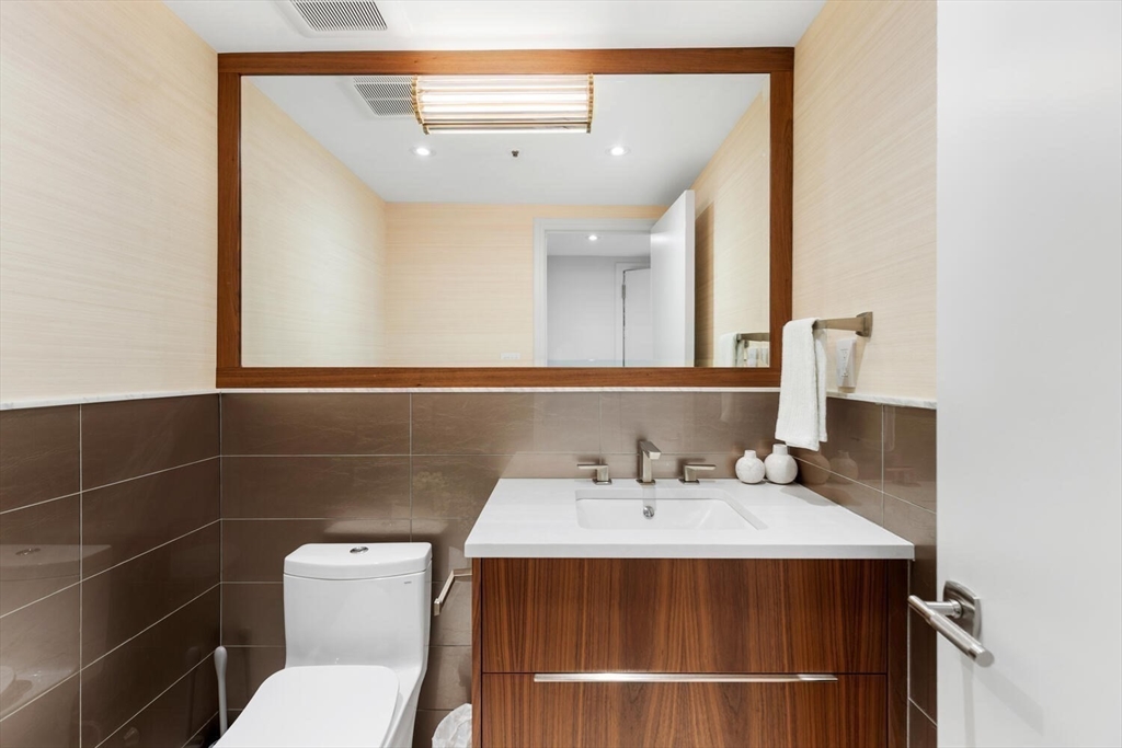 20 Rowes Wharf # 309