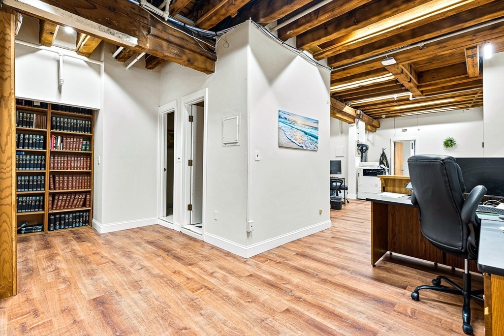 1 Commercial West
