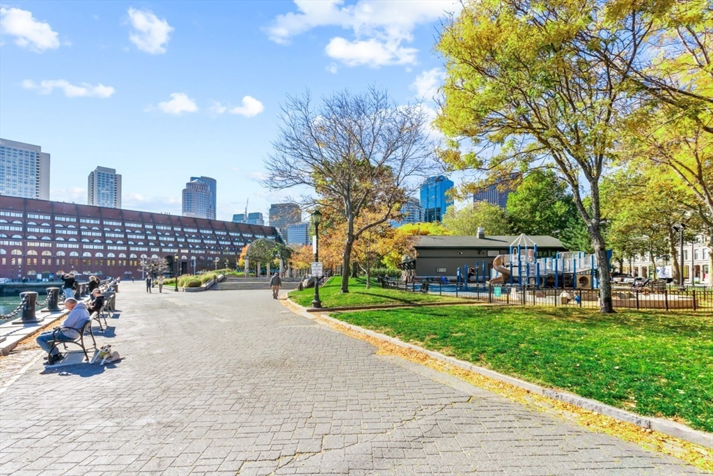 1 Commercial West