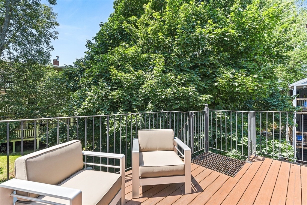 30 Middle St. # 2 Unit: 1-2