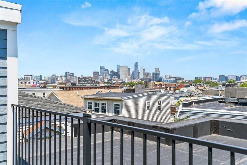 30 Middle St. # 2 Unit: 1-2