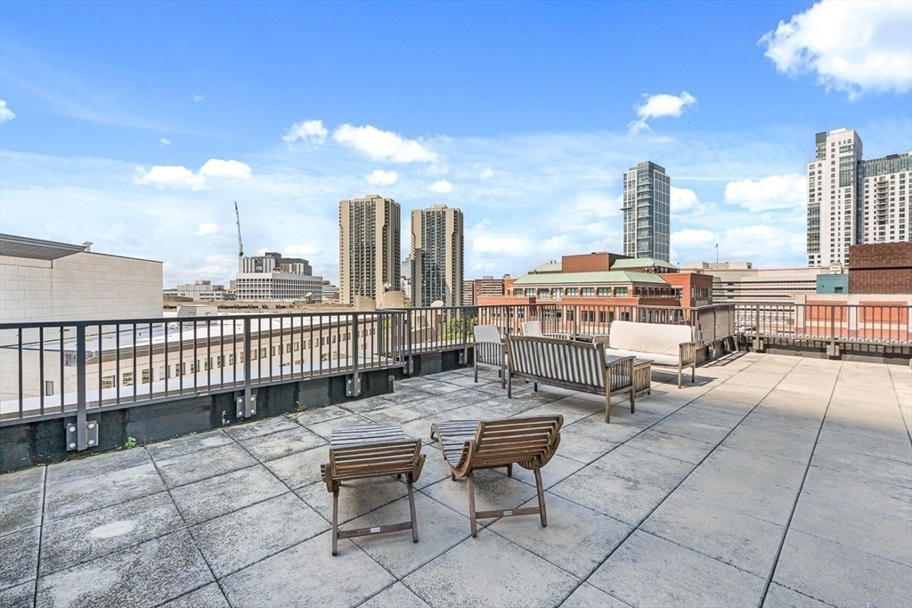 121 Portland St Unit: PH3
