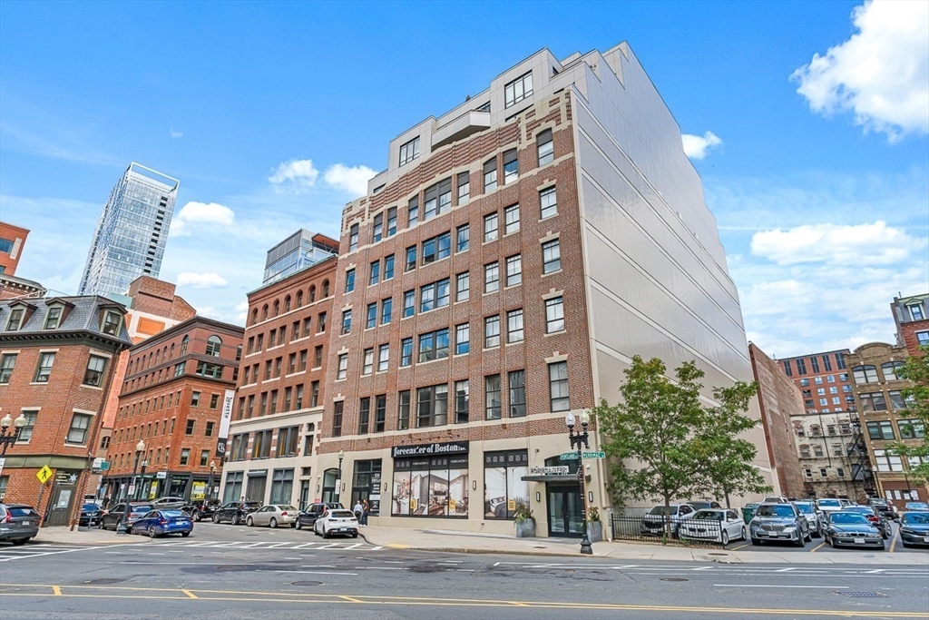 121 Portland St Unit: PH3
