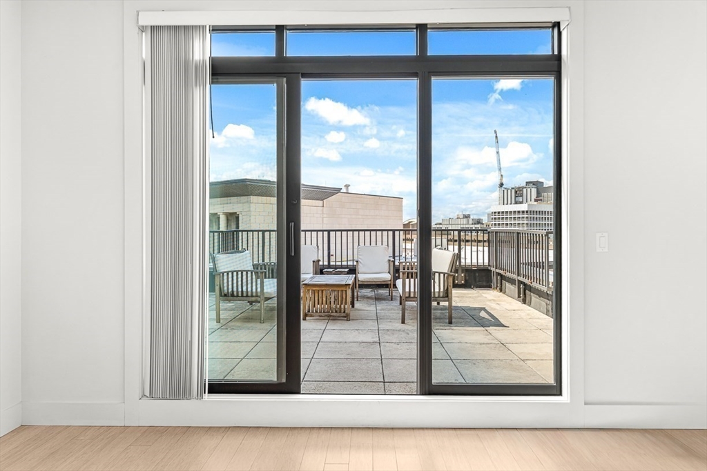 121 Portland St Unit: PH3