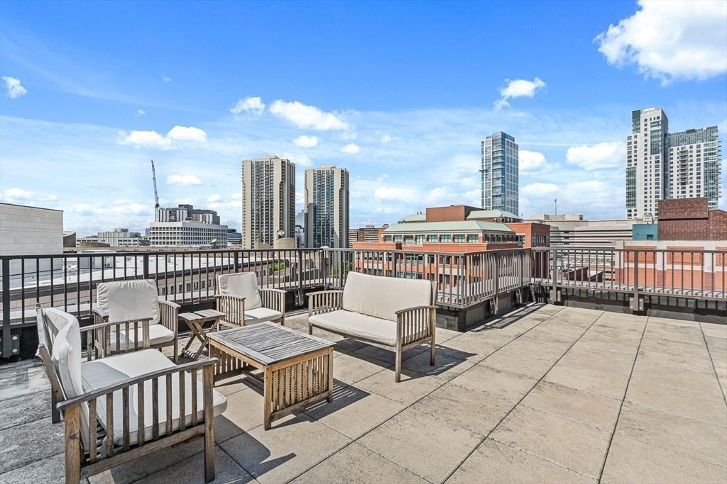 121 Portland St Unit: PH3