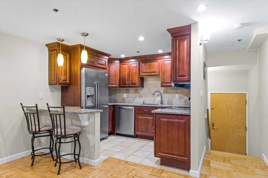 357 Commercial St # 009