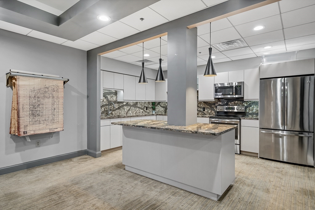 357 Commercial St # 009
