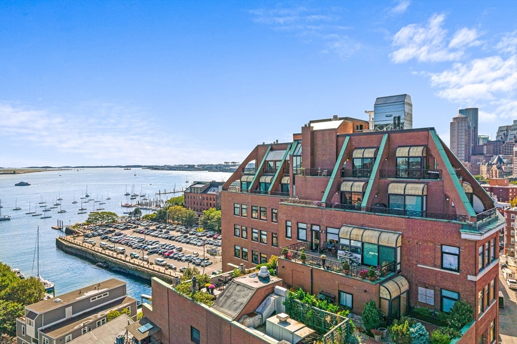 300 Commercial St # 709
