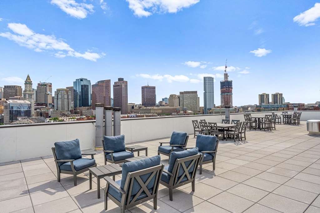 300 Commercial St # 709