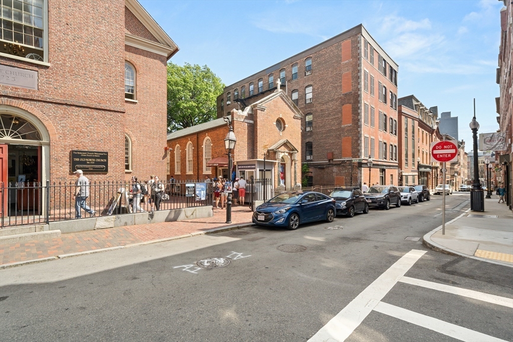 181 Salem Street # 18F