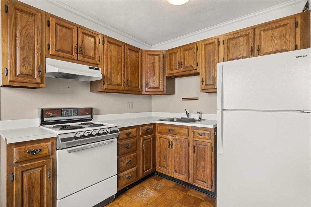 181 Salem Street # 18F