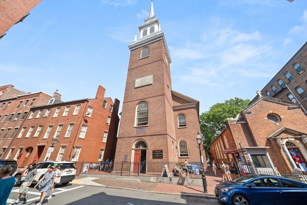 181 Salem Street # 18F