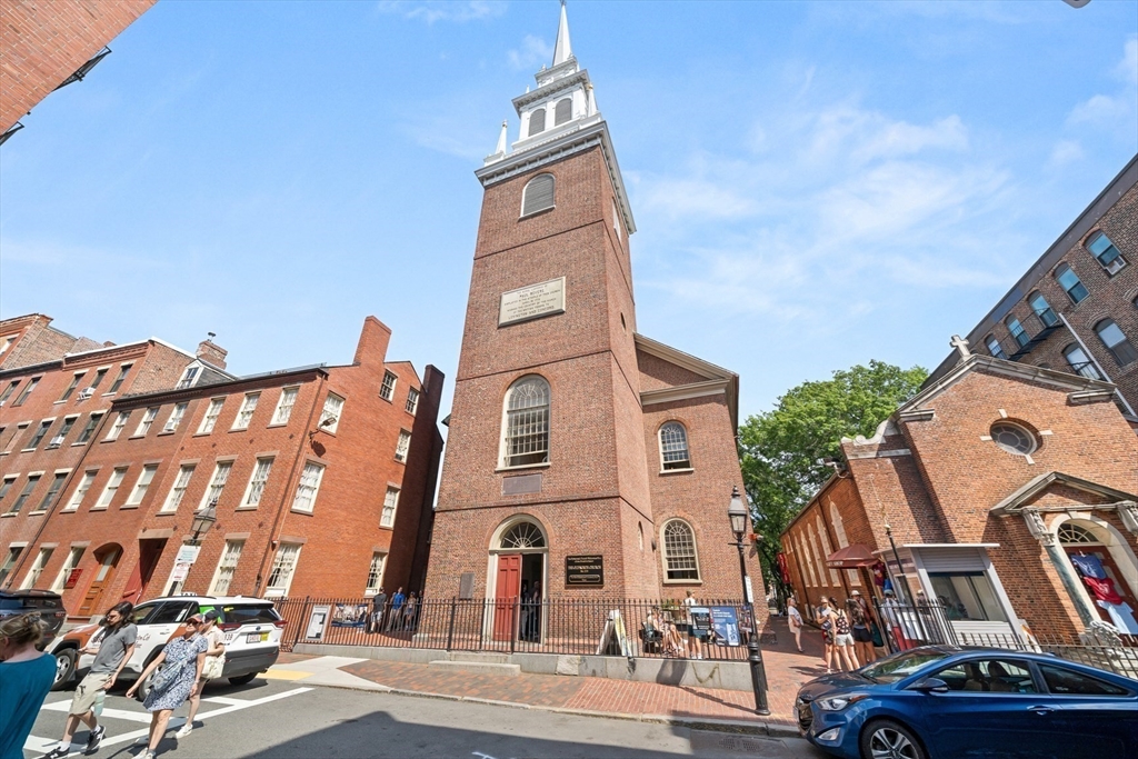 181 Salem Street # 18F