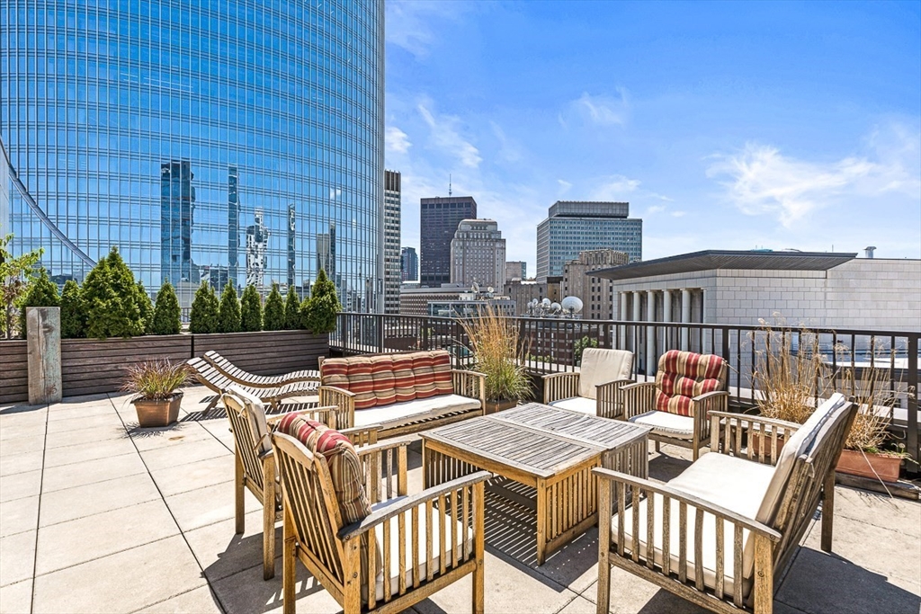 121 Portland St Unit: PH3
