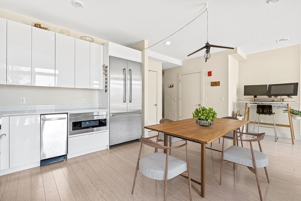 121 Portland St Unit: PH3