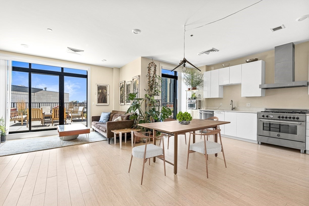121 Portland St Unit: PH3