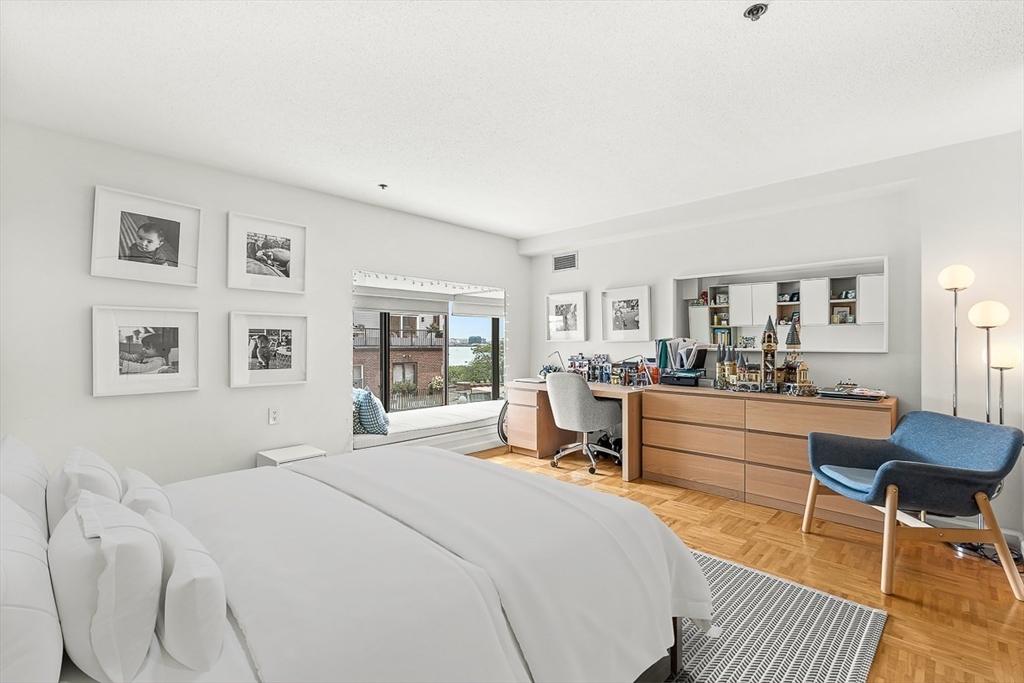 357 Commercial St # 514