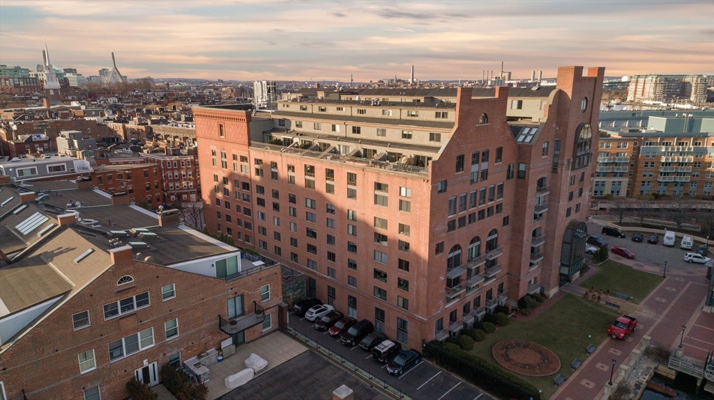 357 Commercial St # 514