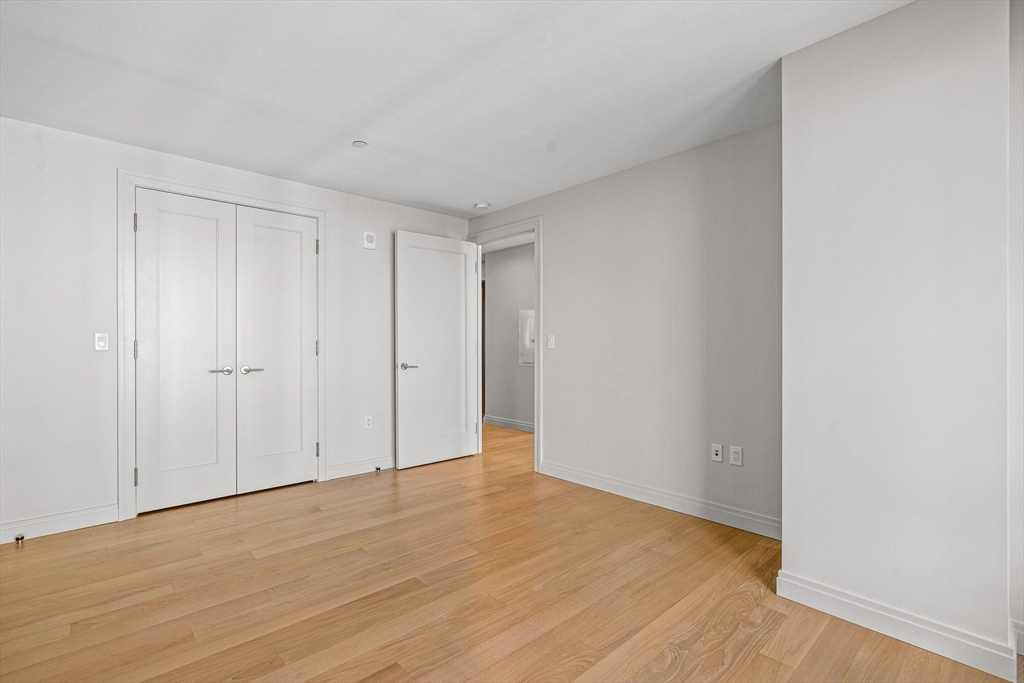 133 Seaport Blvd # 1516