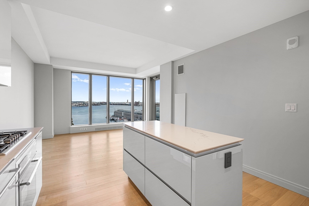 133 Seaport Blvd # 1516