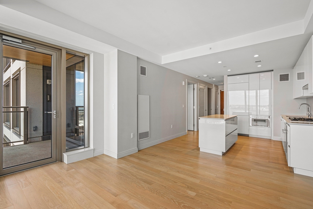 133 Seaport Blvd # 1516