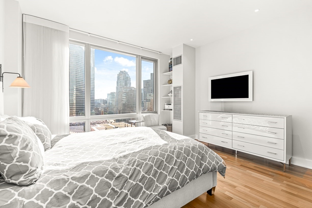 500 Atlantic Avenue # 14T