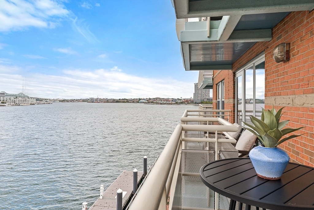 3 Battery Wharf # 3309