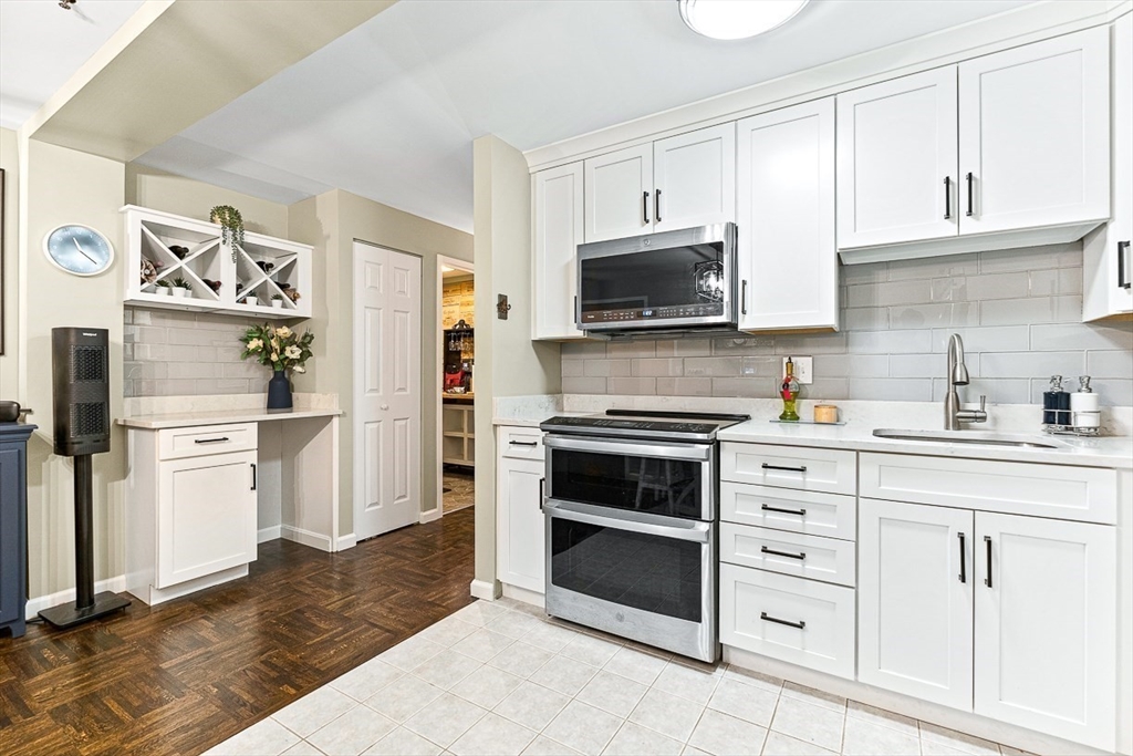 357 Commercial St # 121